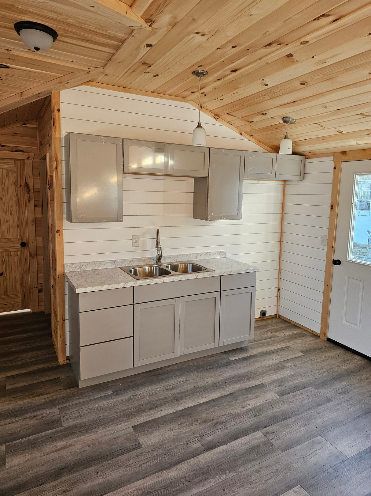 Cape Cod Cottage (Offered from 1 bed 1 bath to 3 bed 2 bath!)