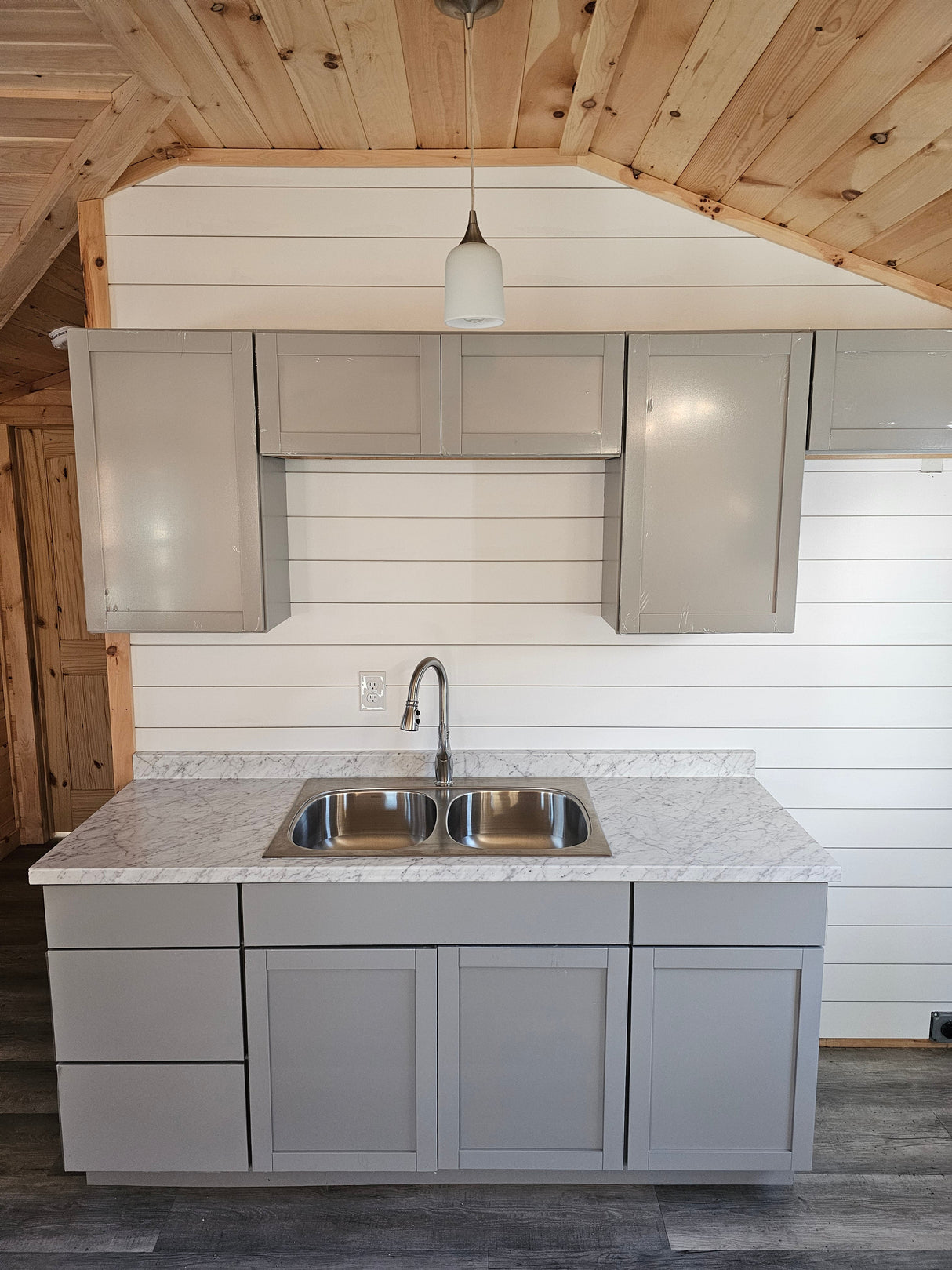 Cape Cod Cottage (Offered from 1 bed 1 bath to 3 bed 2 bath!)