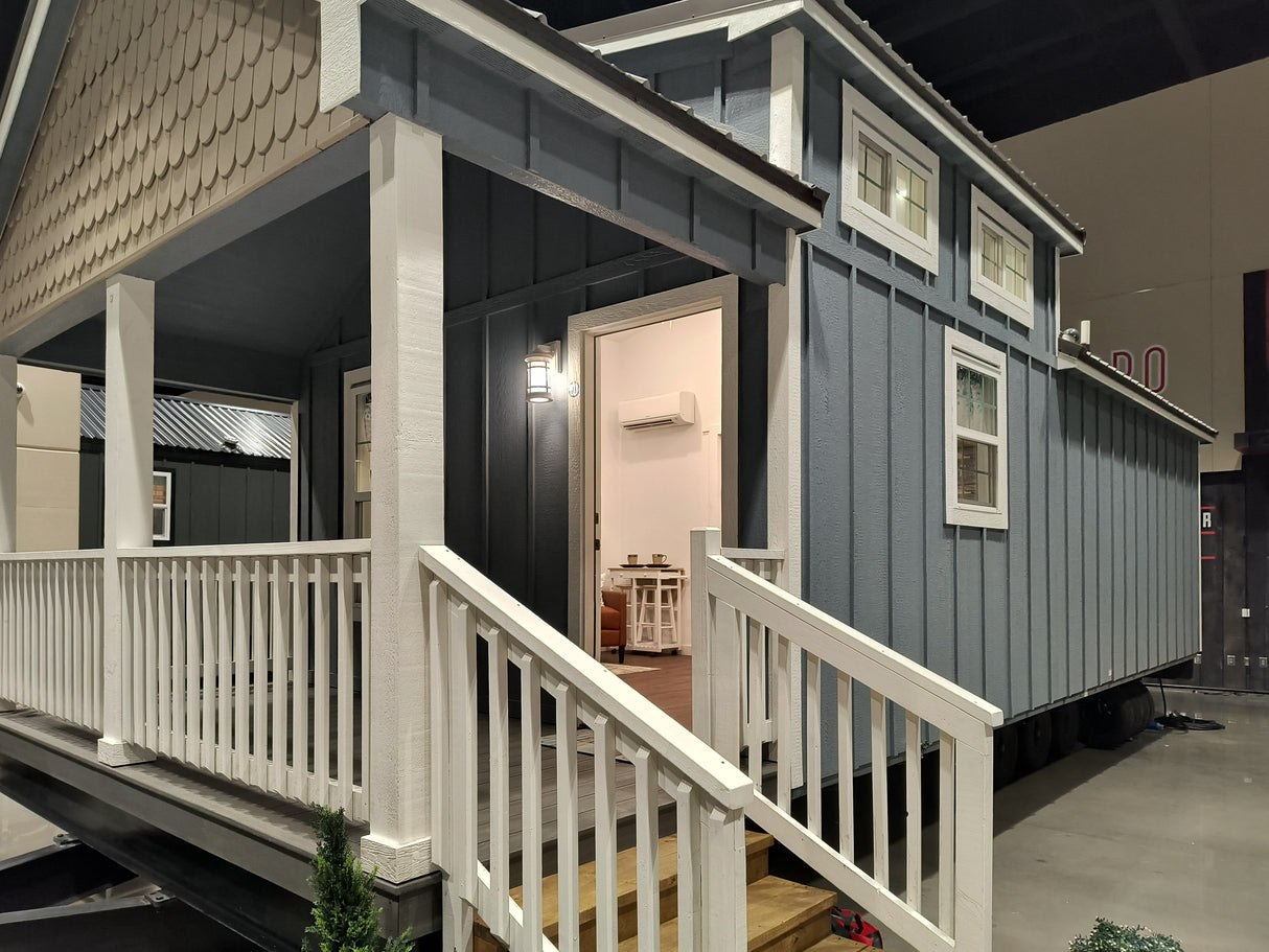 Modern RV Park Model Cottage (RVIA certified) (NORTH CAROLINA PRICING)