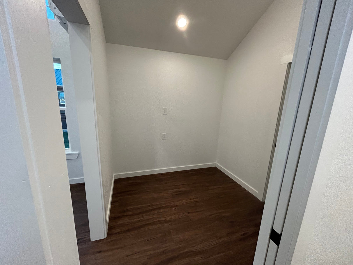 Modern RV Park Model Cottage (RVIA certified) (CONNECTICUT PRICING)