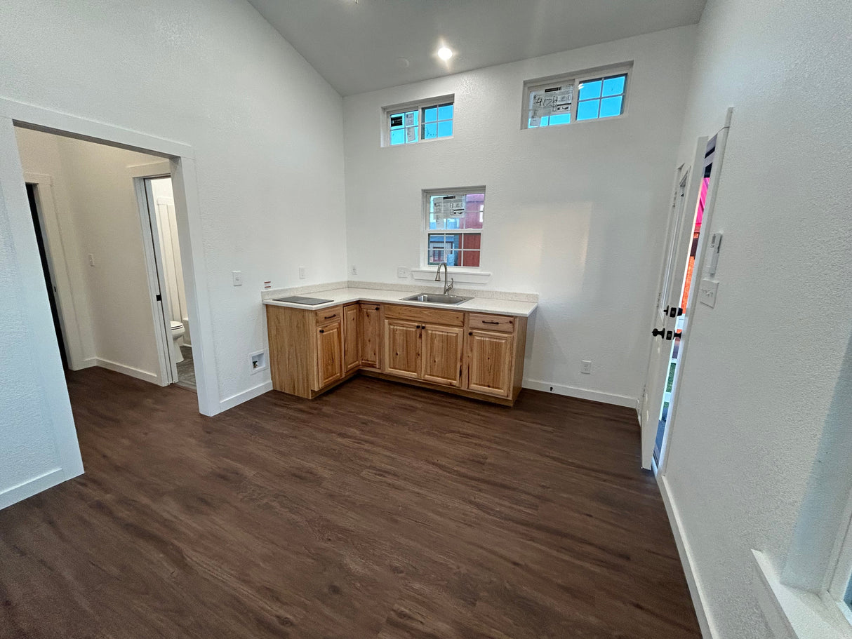 Modern RV Park Model Cottage (RVIA certified) (NEW YORK PRICING)