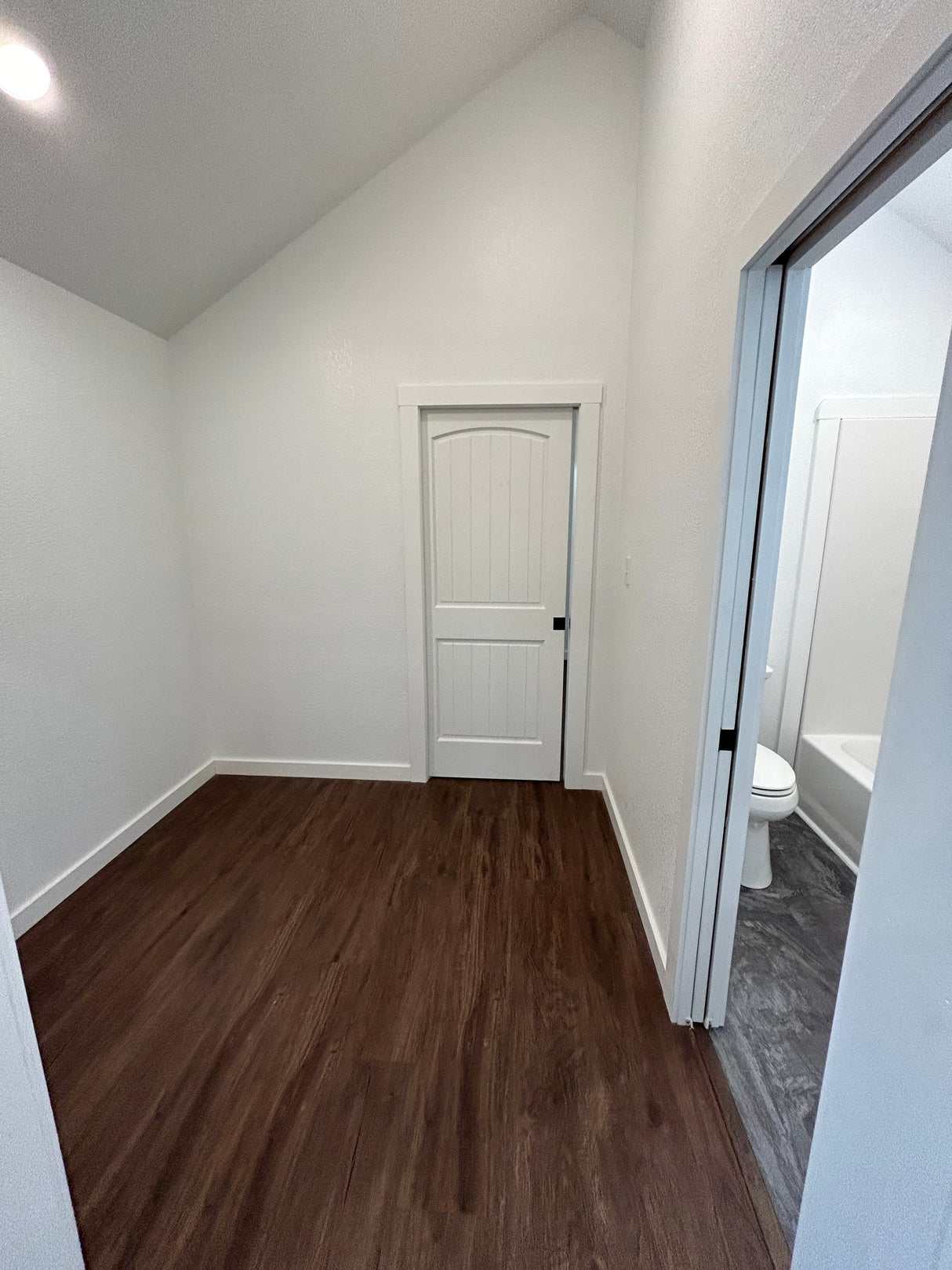 Modern RV Park Model Cottage (RVIA certified) (CONNECTICUT PRICING)