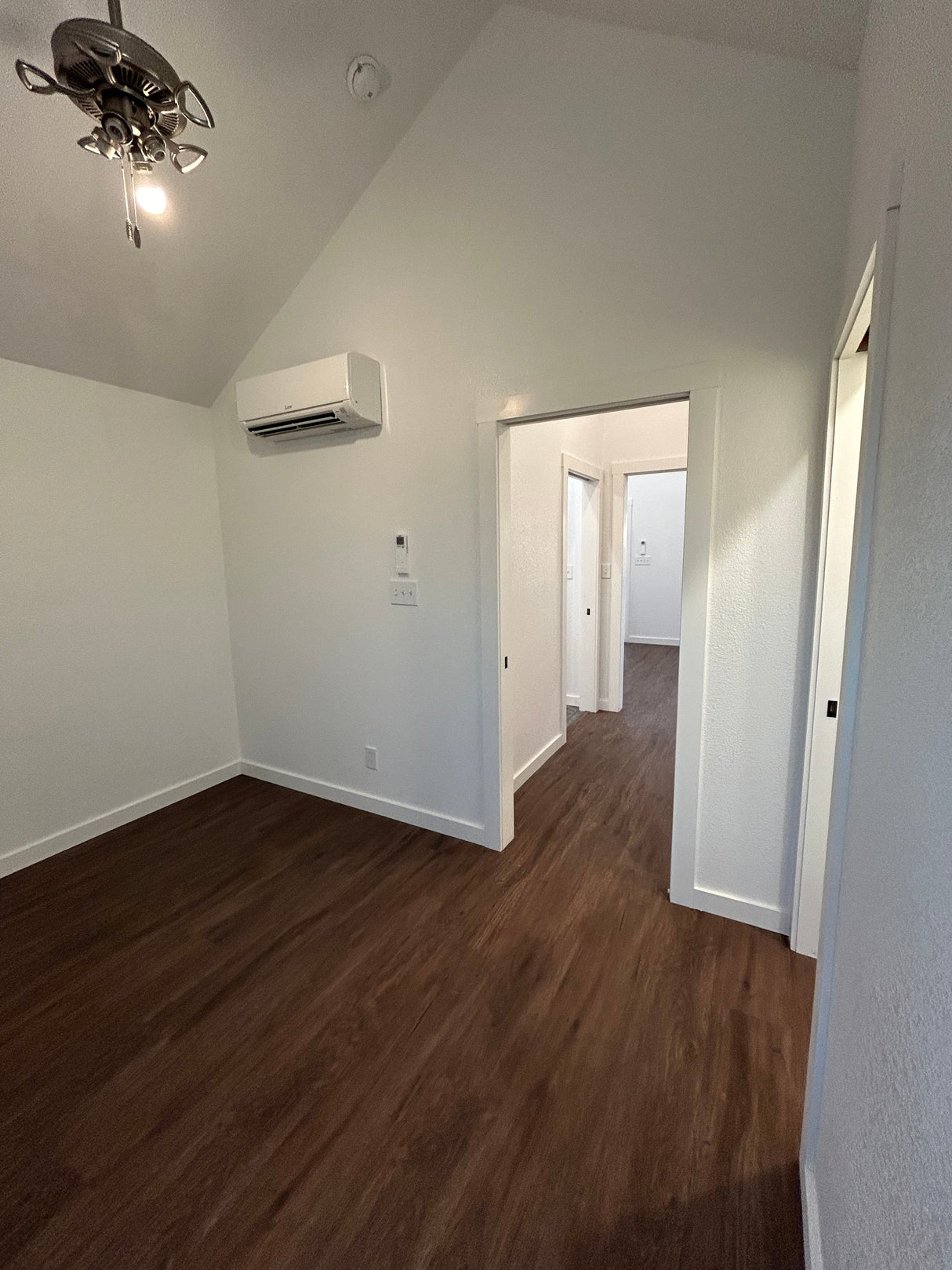 Modern RV Park Model Cottage (RVIA certified) (KANSAS PRICING)