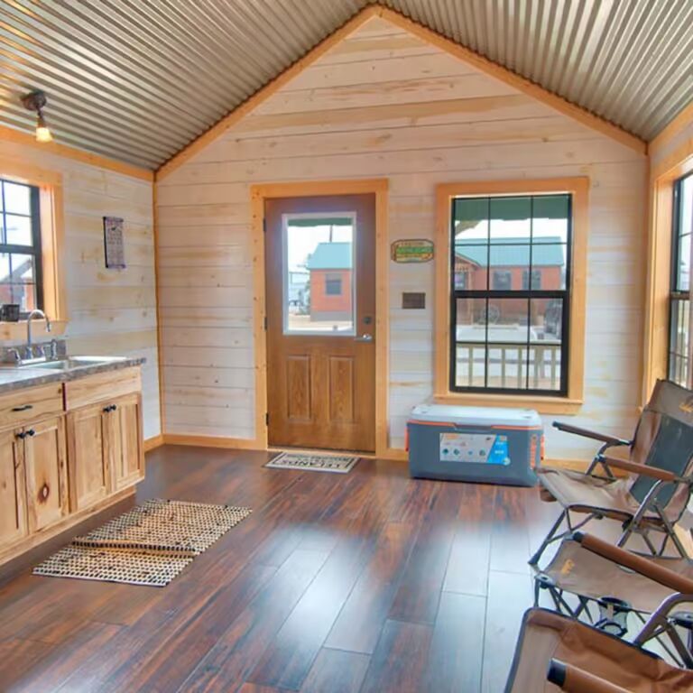 The Willow Brook Cabin ( MAINE PRICING )