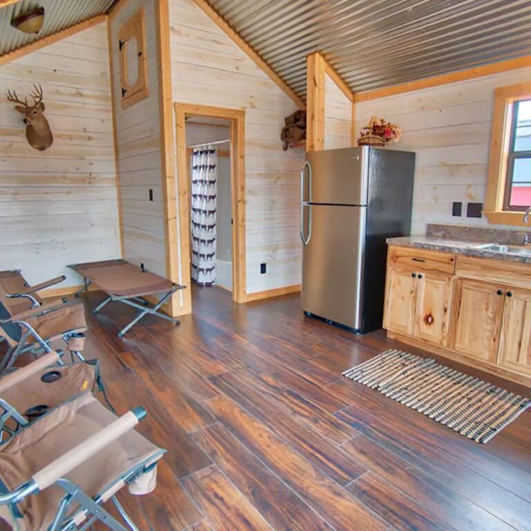 The Willow Brook Cabin ( MAINE PRICING )