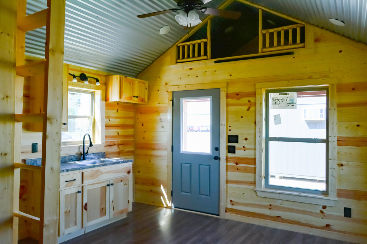 The Willow Brook Cabin ( MAINE PRICING )