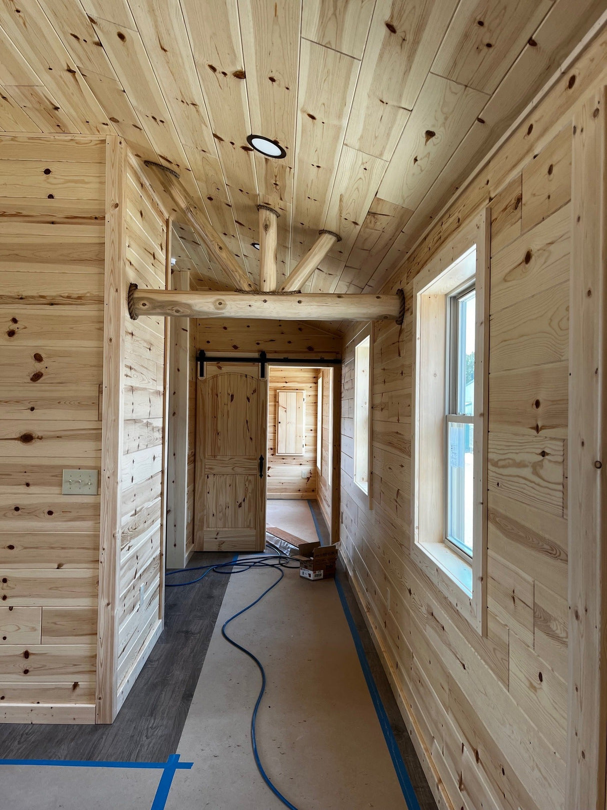 The Willow Brook Cabin ( WYOMING PRICING )