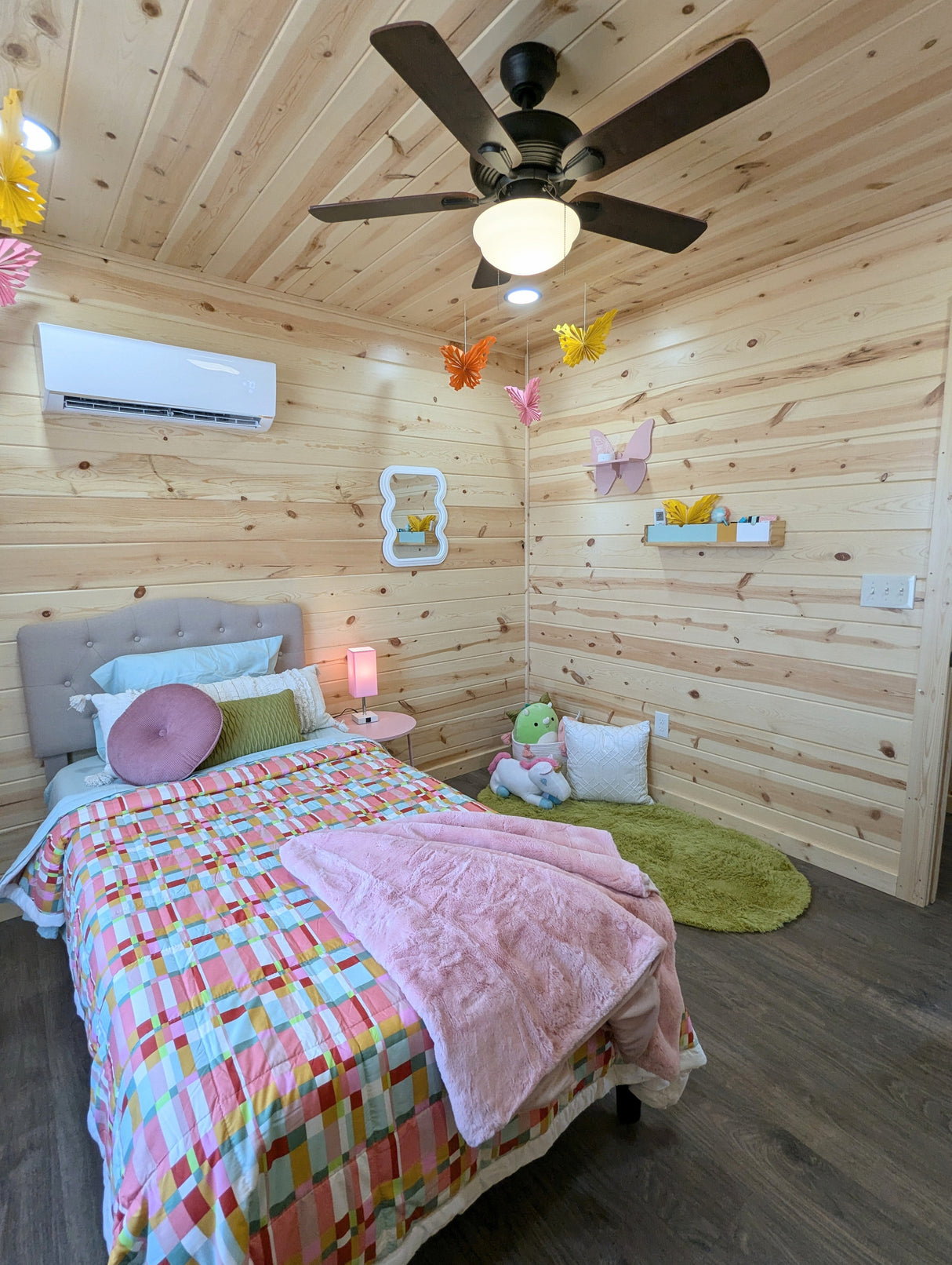 The Gatlinburg Lodge Cabin - ( ARKANSAS PRICING )