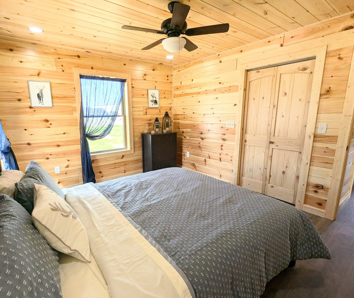 The Gatlinburg Lodge Cabin - ( ARKANSAS PRICING )