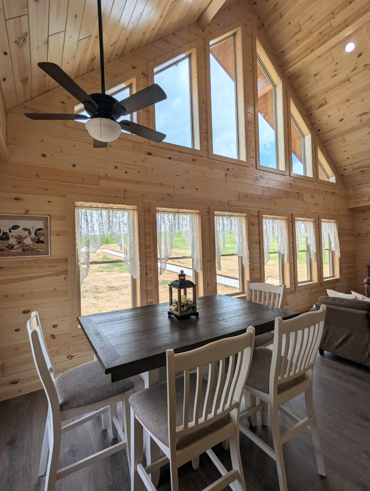 The Gatlinburg Lodge Cabin - ( ARKANSAS PRICING )