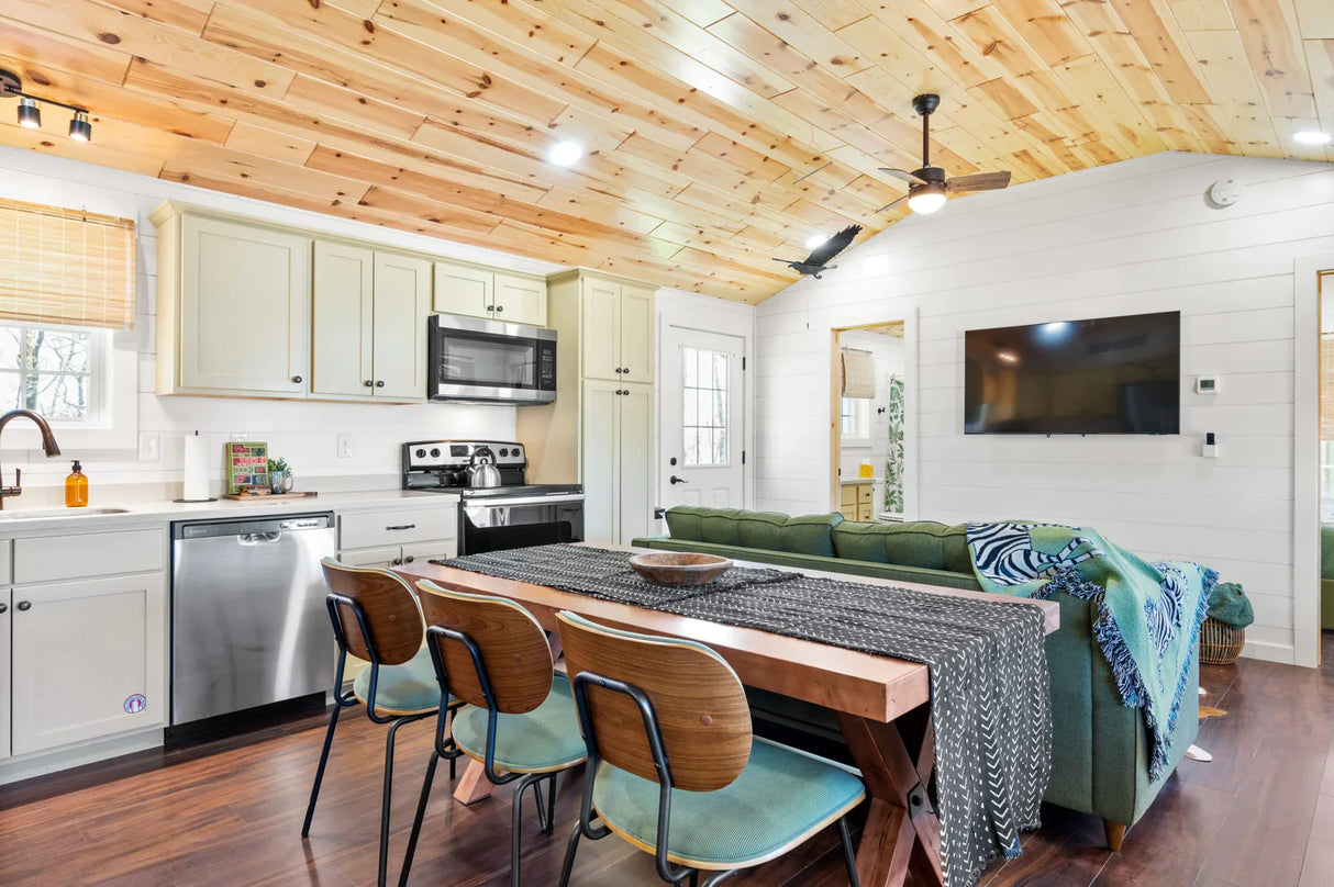The Cumberland Crossing Cabin - ( VIRGINIA PRICING )