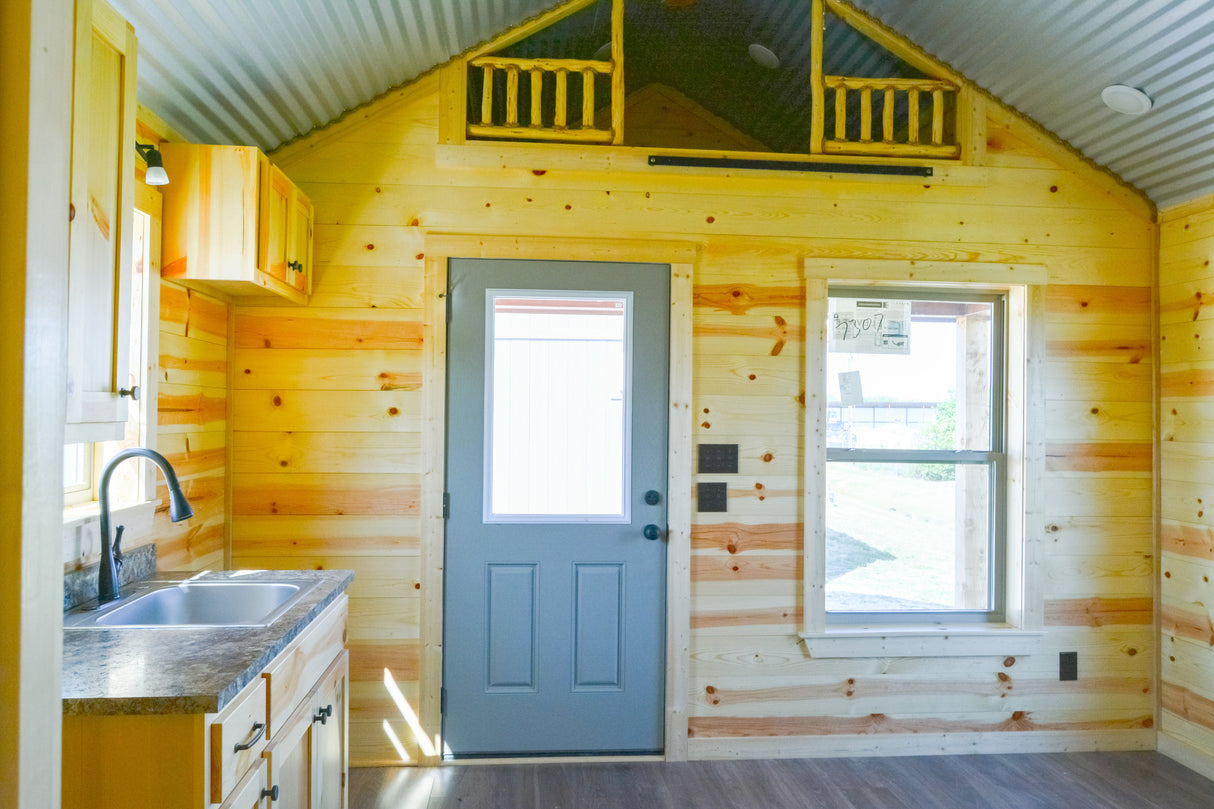 The Willow Brook Cabin ( MAINE PRICING )